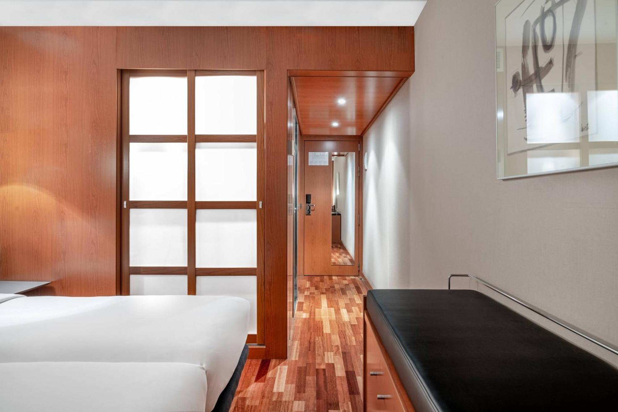 Ac Hotel La Rioja By Marriott Logrono Exterior photo
