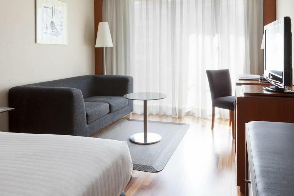 Ac Hotel La Rioja By Marriott Logrono Exterior photo
