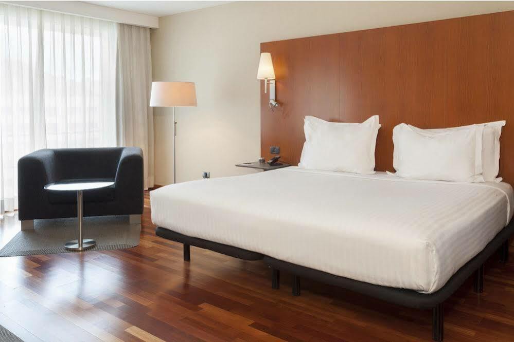 Ac Hotel La Rioja By Marriott Logrono Exterior photo
